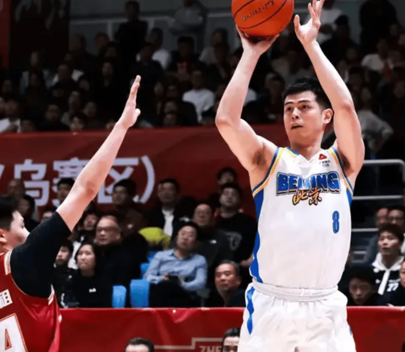 开云体育官方网-陈盈骏7中4得到14分3助攻3失误,方硕4中0得到0分2助攻